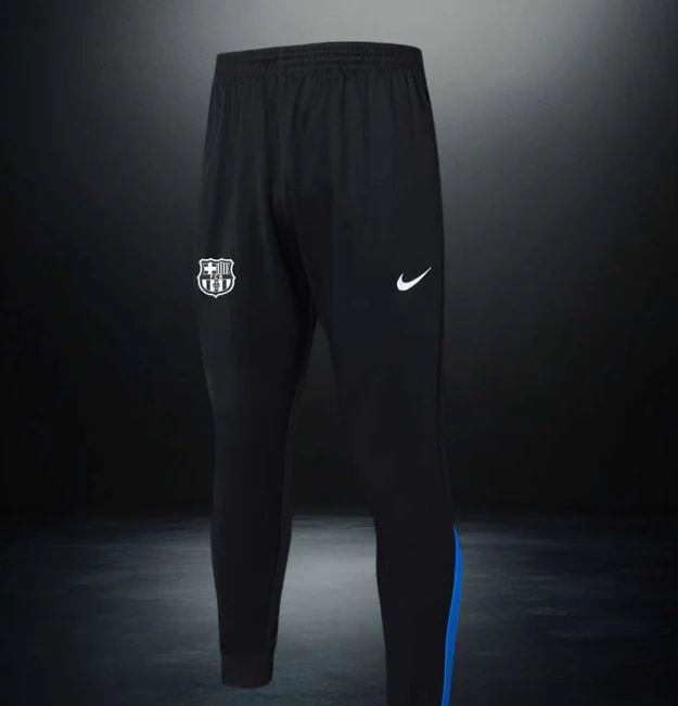 SET DEPORTIVO MANGA LARGA EQUIPO BARCELONA  COLOR NEGRO CON FRANJA AZUL Y ROJA EN CUELLO