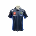 CAMISETA F1 SPORT YAMAHA COLOR NEGRO CON FRANJAS AZULES A LOS COSTADOS DE BOTONES
