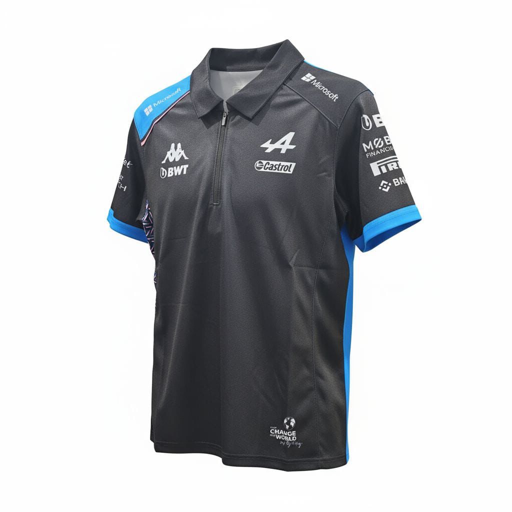 CAMISETA F1 SPORT MARCA KAPPA  CON ZIPPER COLOR NEGRA Y FRANJA CELESTE EN HOMBRO