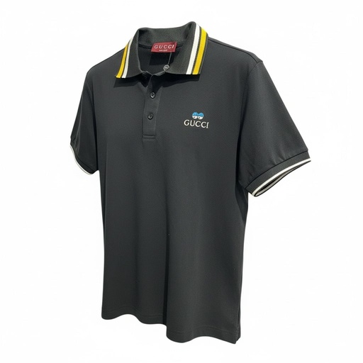 #8 CAMISA GUCCI SPORT NEGRO FRANJA AMARILLA Y BLANCA EN CUELLO 2 OJITOS EN EL PECHO